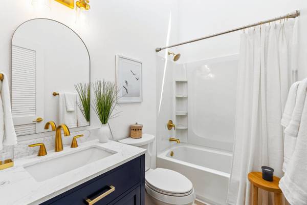2BR/2BA Single Family House on Auburn Ave · Santa Cruz photo 5