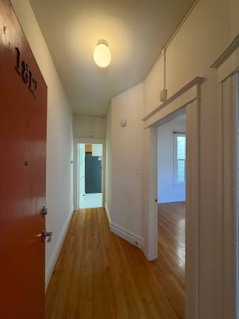 2BR/1BA Flat on Mason St · San Francisco photo 2