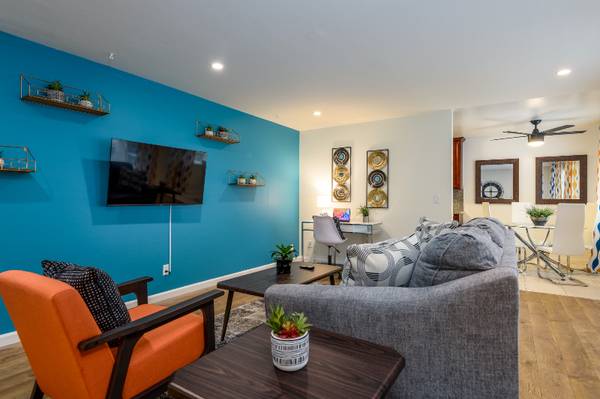 3561 Farm Hill Blvd Redwood City, CA 94061 photo 2