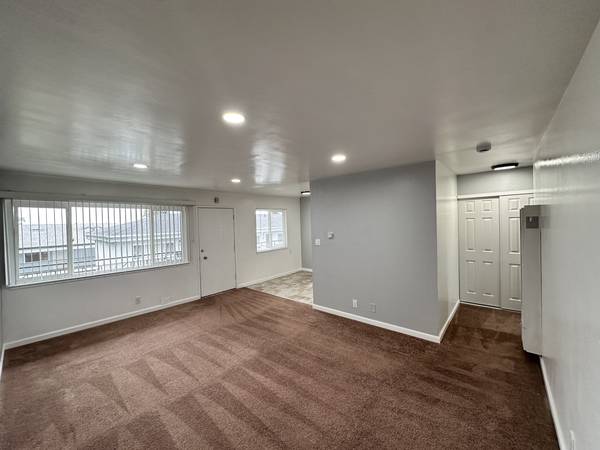1BR/1BA Apartment on 39th Ave · Oakland photo 5