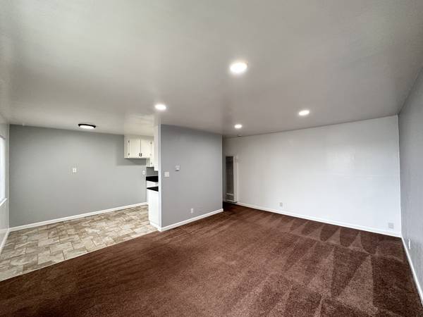 1BR/1BA Apartment on 39th Ave · Oakland photo 3