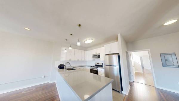 2BR/1BA Apartment on Mason · San Francisco photo 2