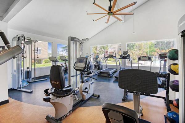 0BR/1BA Apartment on Campus Dr · Daly City photo 4