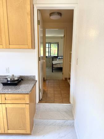 1BR/1BA In-Law · Millbrae photo 3