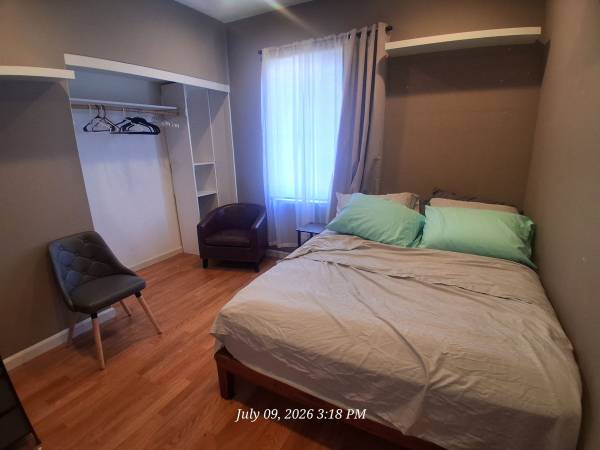2BR/2BA Condo · Richmond photo 2