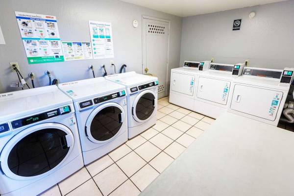 Apartments on Doolittle Dr · San Leandro photo 5