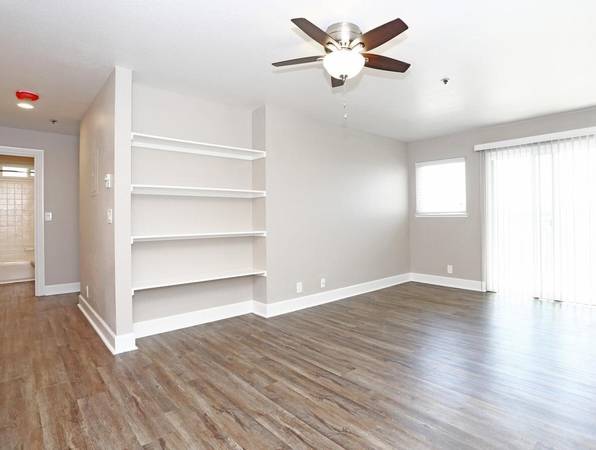 Apartments on Hesperian Blvd · San Leandro photo 2