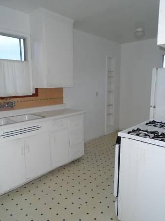 1BR/1BA Apartment on Dwight Way · Berkeley photo 5