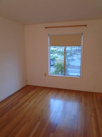 1BR/1BA Apartment on Dwight Way · Berkeley photo 3