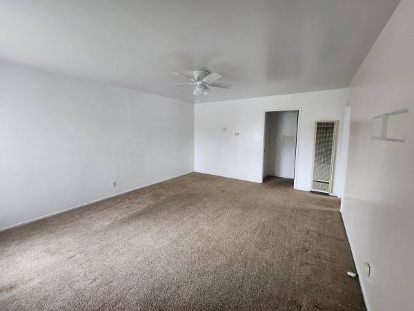 2BR/1BA Single Family House · Fairfield photo 5