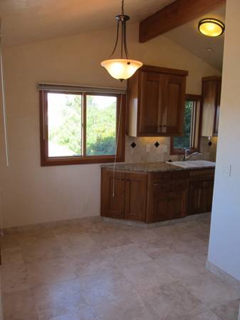2BR/1BA Duplex · Santa Cruz photo 3