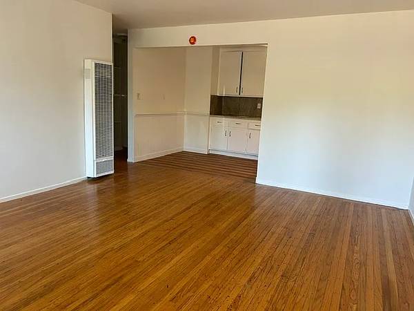 1BR/1BA Single Family House on E Reed St · San Jose photo 3