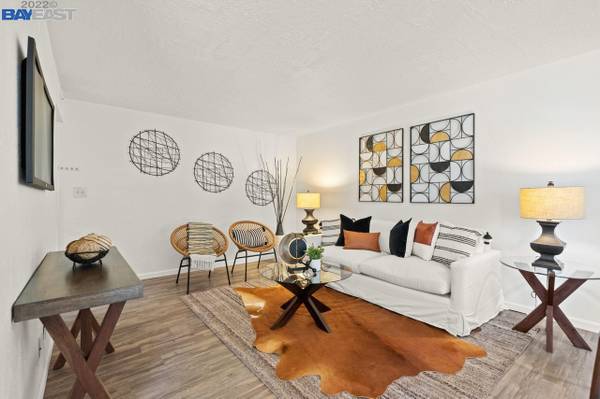 1BR/1BA Condo on Del Medio Ave · Palo Alto photo 3