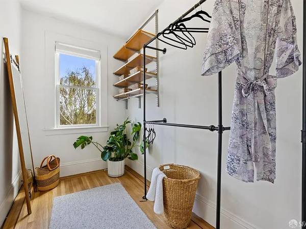 2BR/1BA Apartment · San Francisco photo 5