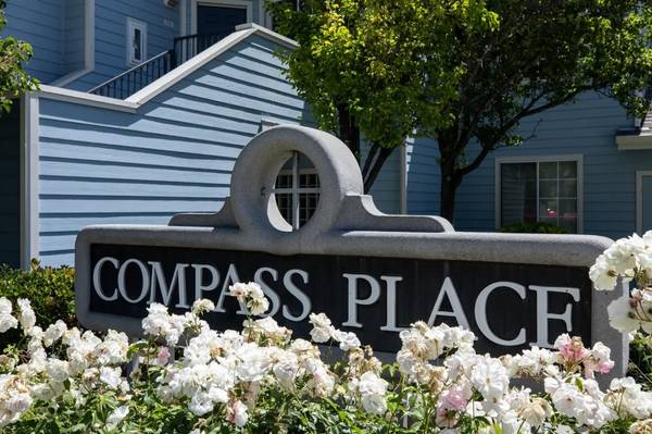 Situated In The Highly Sought-after Compass Place Community! photo 5