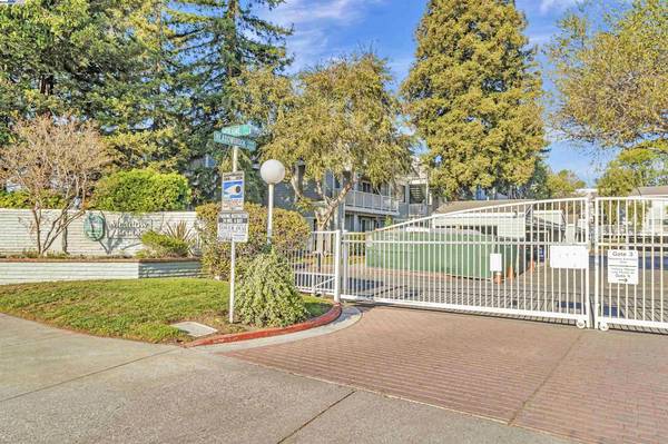 1BR/1BA Condo on Oakwood Ter · Fremont photo 2