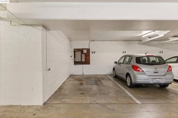 250 Montecito Avenue, Oakland, CA 94610 photo 4