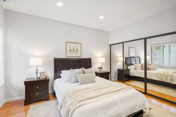 Affordable Top-floor Condo With Excellent Fremont Schools photo 5