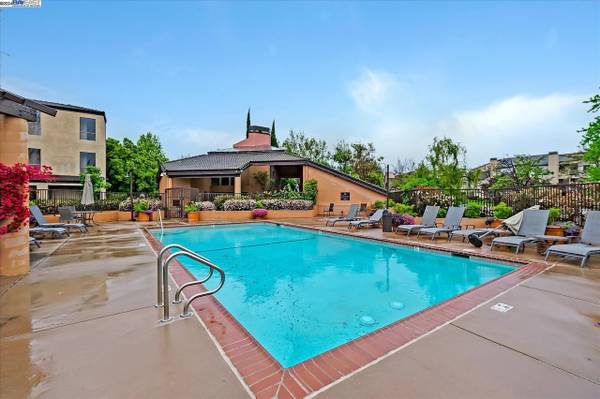 1BR/1BA Condo on Guardino Dr · Fremont photo 5