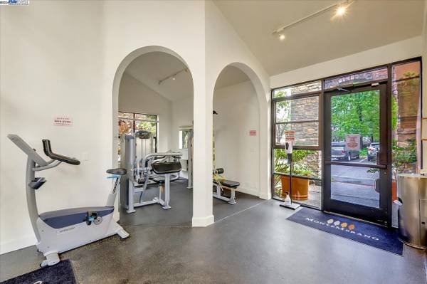 1BR/1BA Condo on Guardino Dr · Fremont photo 2