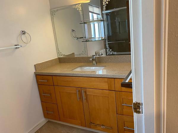 4BR/2BA Apartment · San Francisco photo 5
