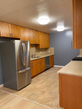 4BR/2BA Apartment · San Francisco photo 3
