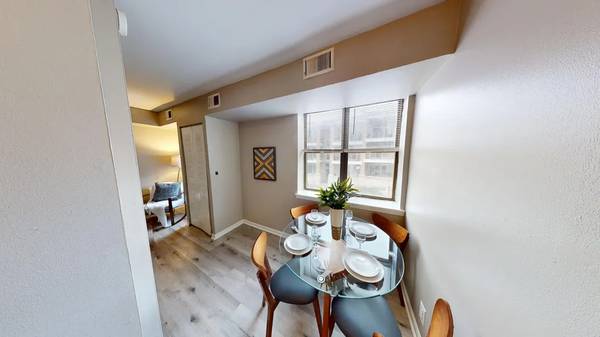 0BR/1BA Apartment · Berkeley photo 5