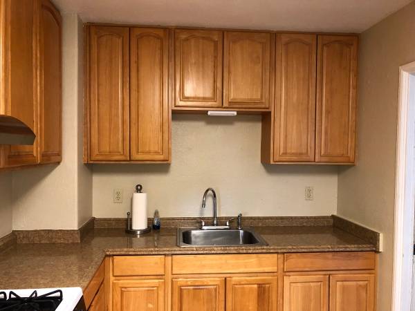 2BR/1BA Apartment · Vallejo photo 5