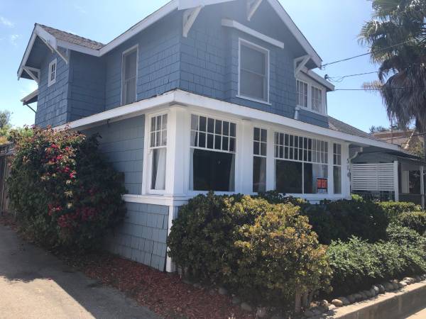 2BR/2BA Duplex on Logan St. · Santa Cruz photo 2