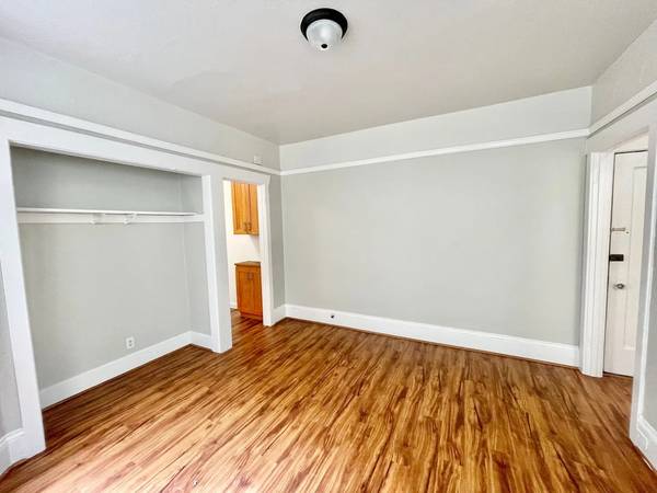 **two Weeks Free Special** Bright, Spacious Studio In Lower Nob Hill! Progressive! photo 5