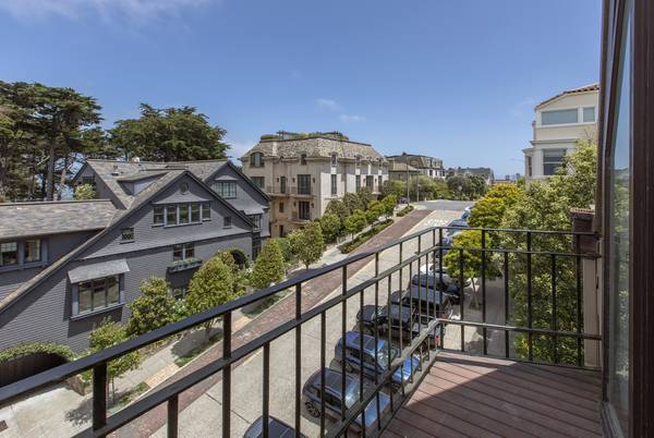 Condos on Pacific Ave · San Francisco photo 4