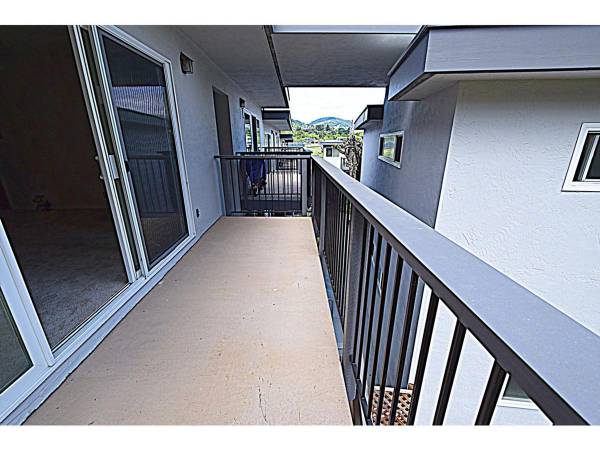 2BR/1BA Apartment · San Rafael photo 2