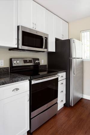 Apartments on Newhall St · Santa Clara photo 5