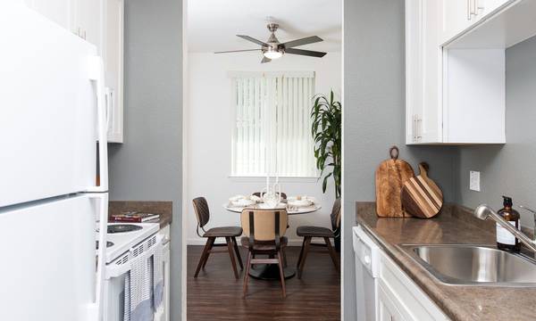 2BR/2BA Apartment · Hayward photo 5