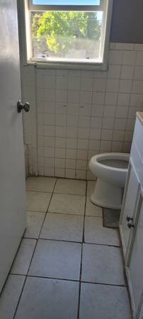 Houses on Robin Lane Apartment B · Concord photo 3