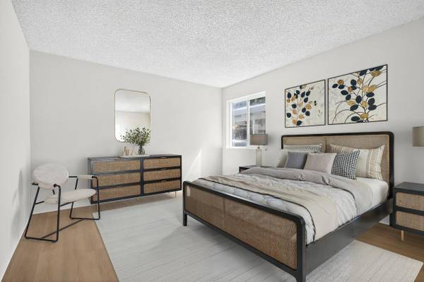 2BR/2BA Apartment · San Rafael photo 2