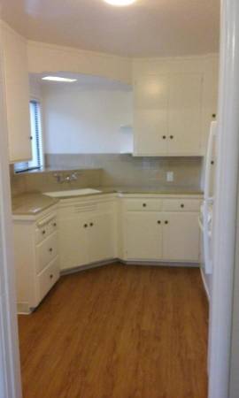 2BR/1BA Townhouse · San Leandro photo 2