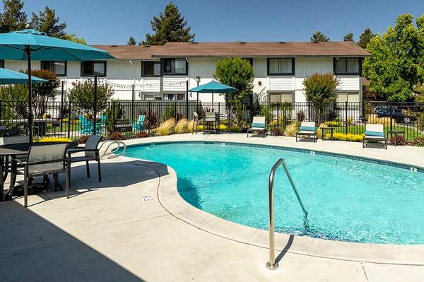 1BR/1BA Apartment on Santa Alicia Drive · Rohnert Park photo 2