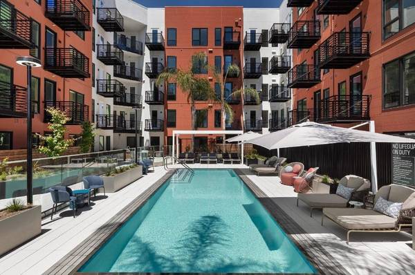 Apartments on Constitution Drive · Menlo Park photo 5