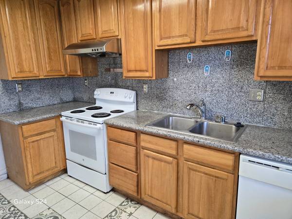 1BR/1BA Apartment on Sunset Blvd · Hayward photo 2