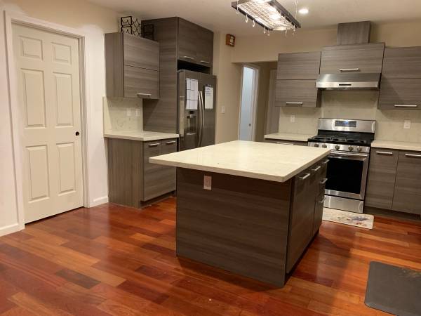 3BR/2BA Apartment · Berkeley photo 4