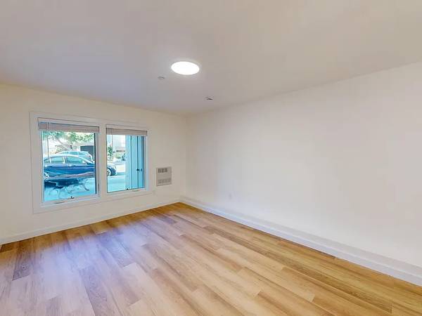 2BR/1BA Apartment · San Francisco photo 2