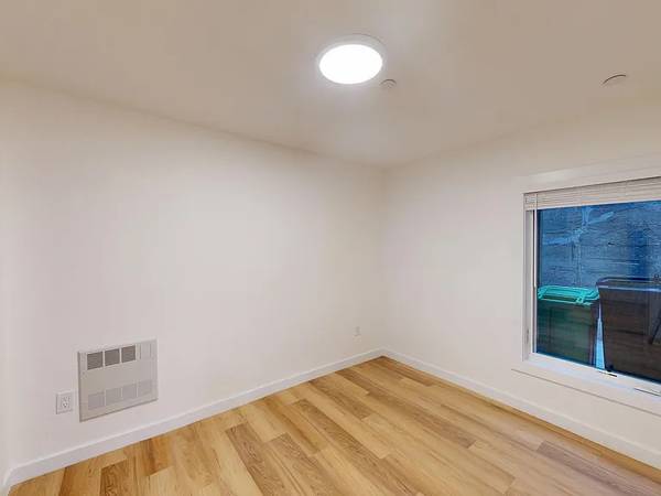 2BR/1BA Apartment · San Francisco photo 3