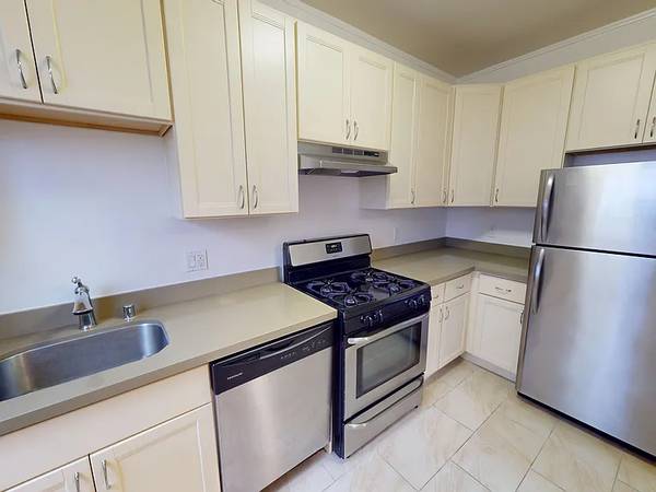 1BR/1BA Apartment · San Francisco photo 4