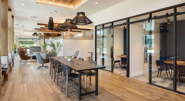 Apartments on W Julian St · San Jose photo 3