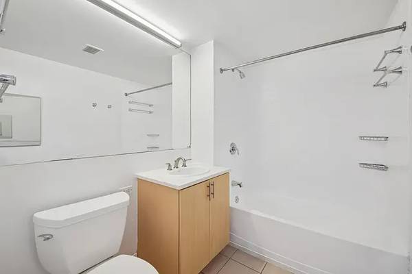 2BR/2BA Apartment · Jamaica photo 2