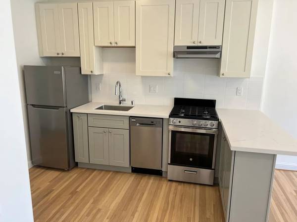 1BR/1BA Apartment on Polk St · San Francisco photo 3