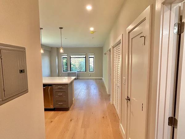 1BR/1BA Apartment · San Francisco photo 2