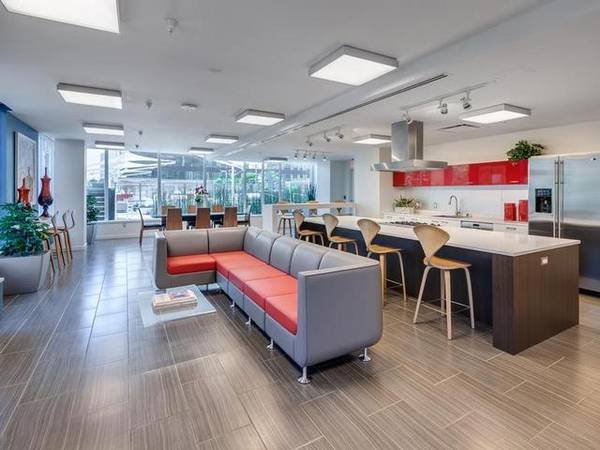 Apartments on S Market St. · San Jose photo 5