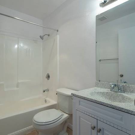 1BR/1BA Apartment · San Mateo photo 4